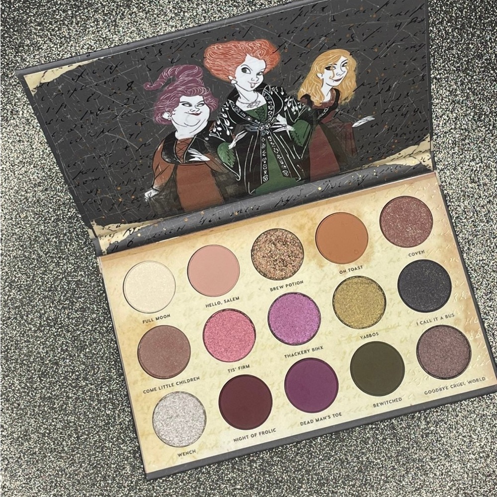 Colour pop Hocus Pocus eyeshadow palette